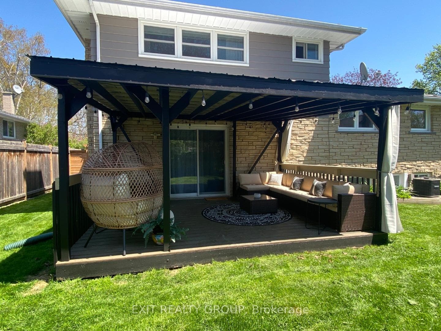 22 Joyce Crescent photo 15