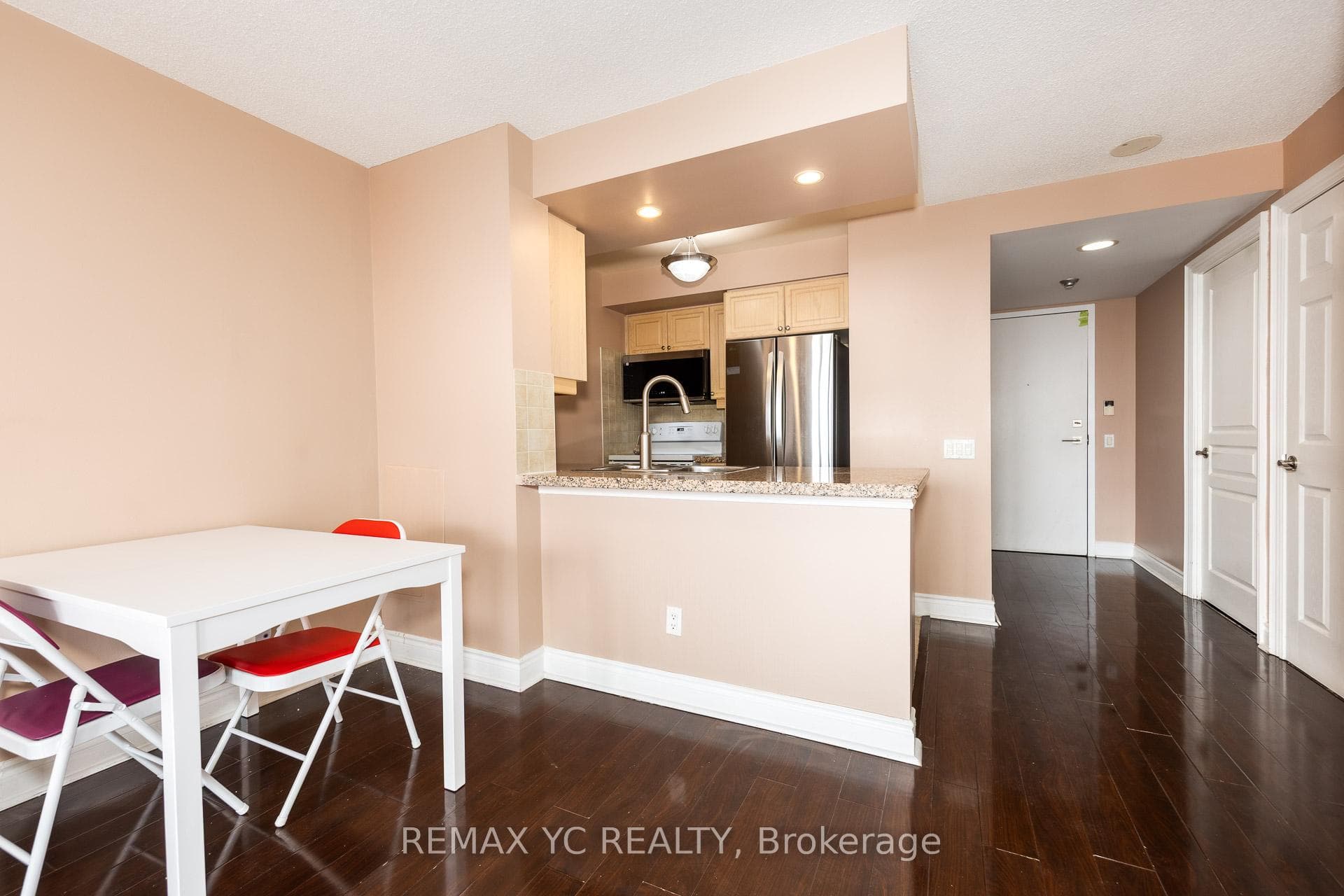 10 Northtown Way Unit 1407 photo 7
