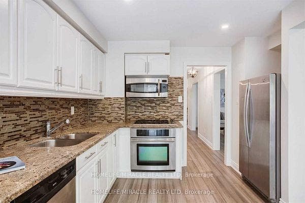 2889 Gulfstream Way photo 13