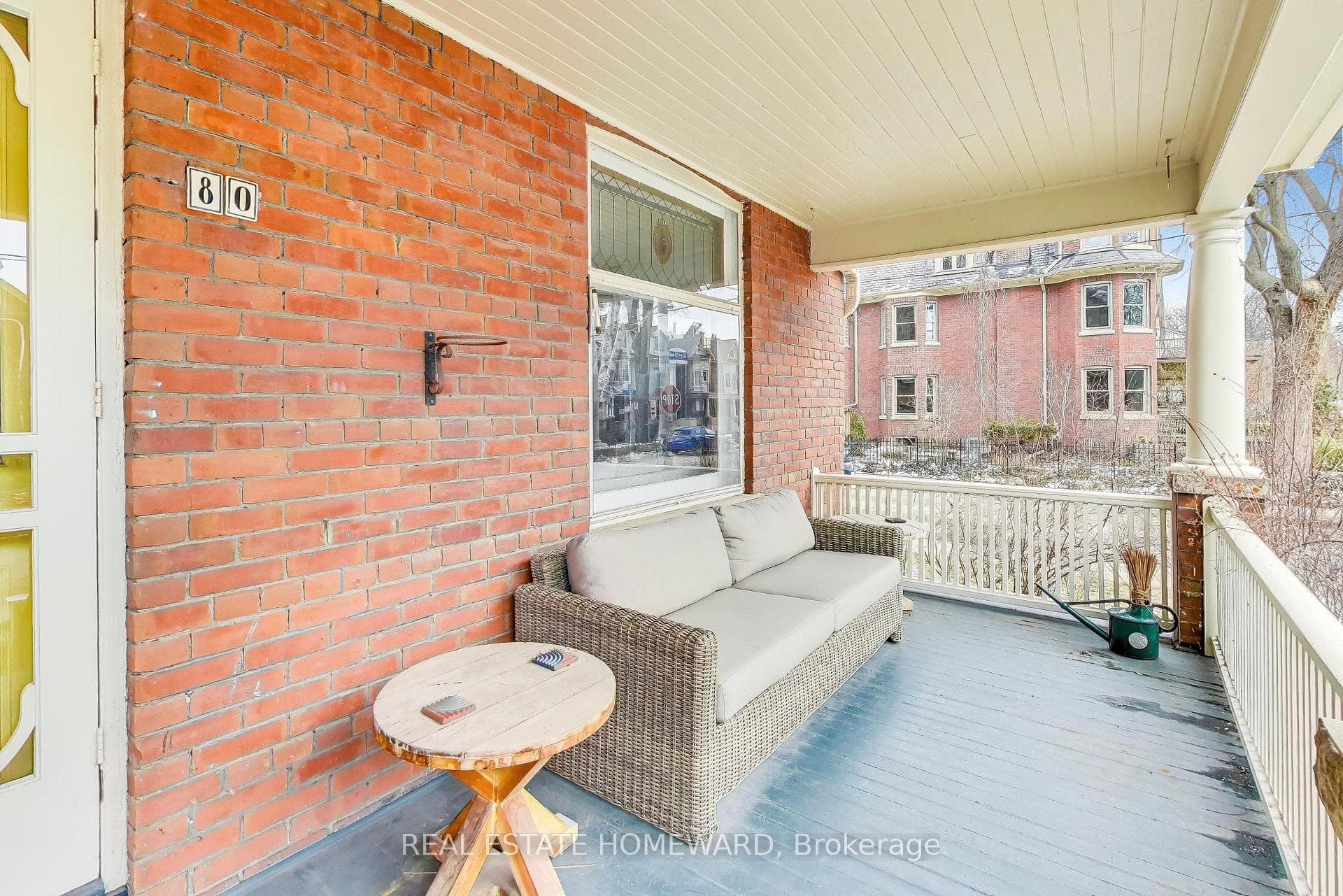 80 Hogarth Avenue photo 2