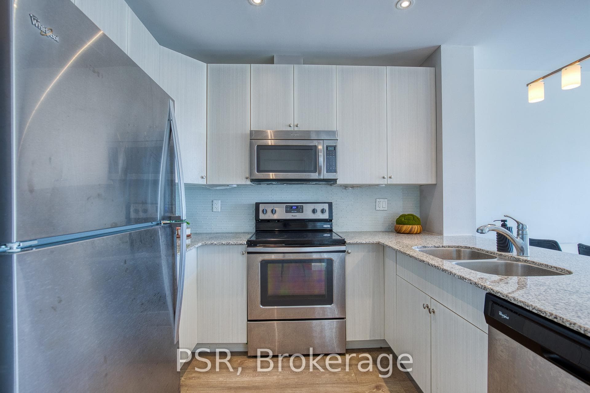 1 Victoria Street Unit 1205 photo 2