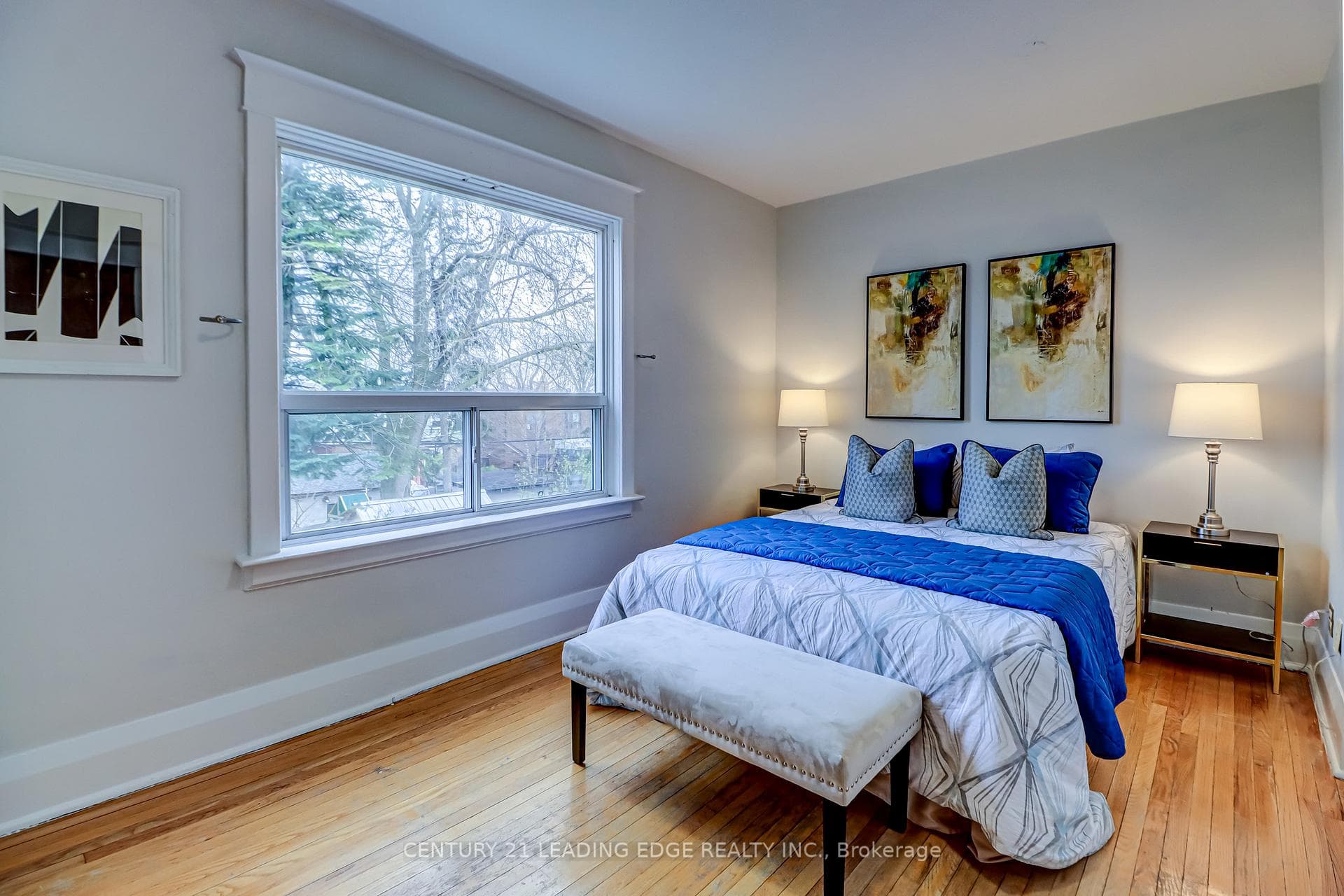 267 Glebeholme Boulevard photo 26