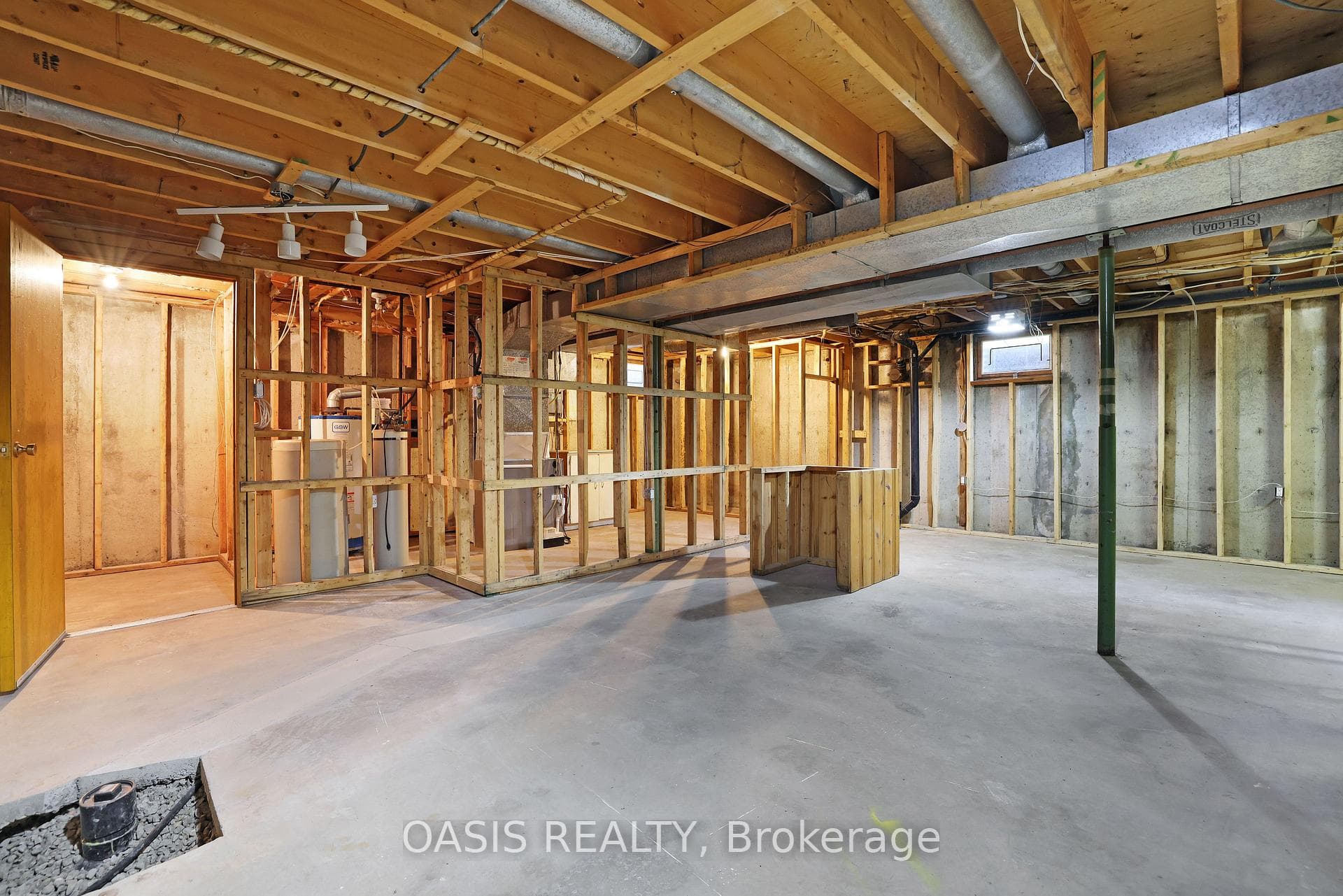 120 Glenncastle Drive photo 27