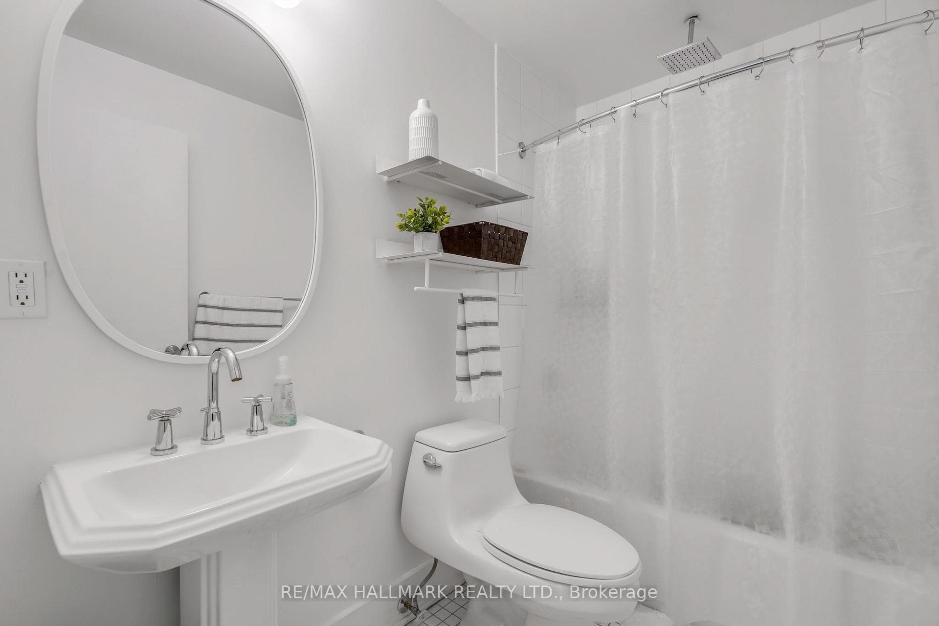 183 Dovercourt Road Unit 106 photo 24