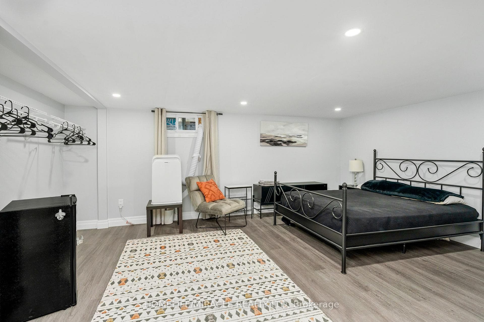 1180 Heathfield Court photo 18