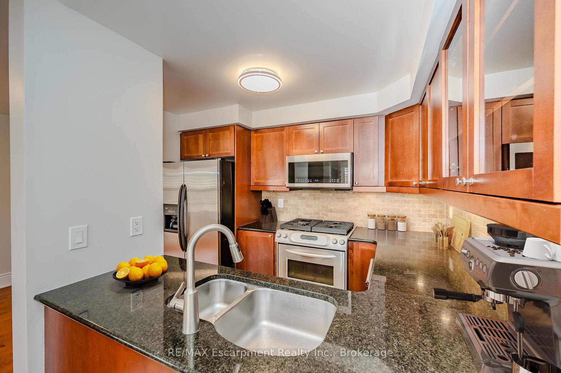 2966 Garnethill Way photo 10