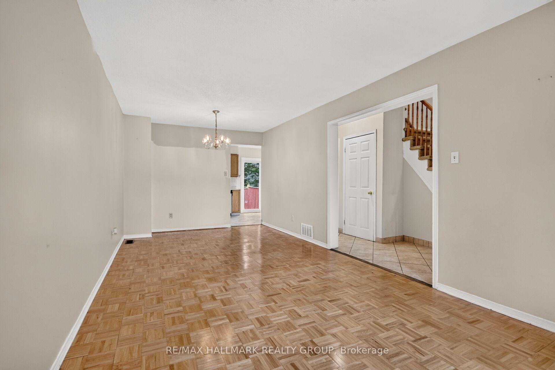 49 Newport Crescent photo 15
