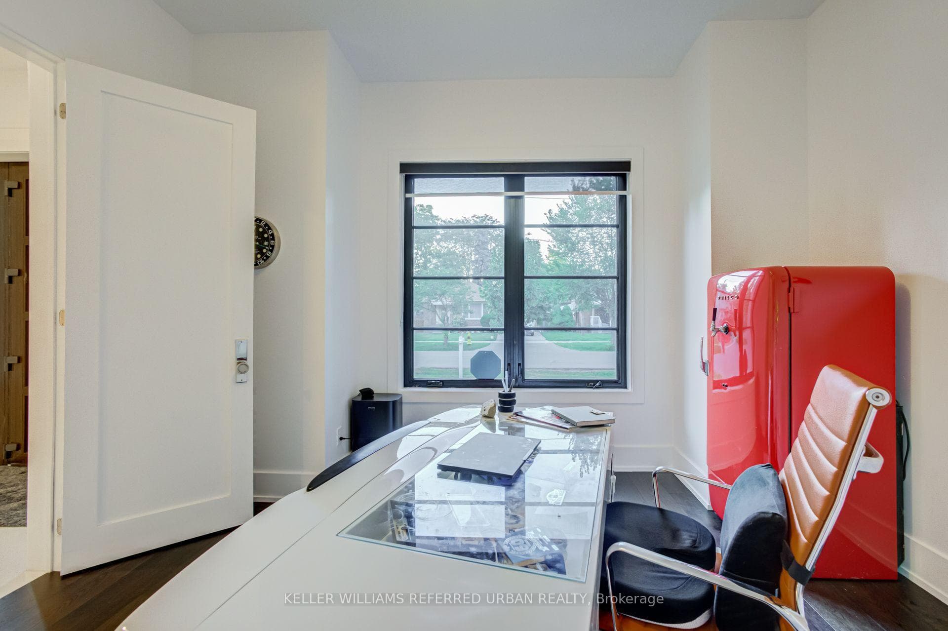 57 Ambleside Avenue photo 5