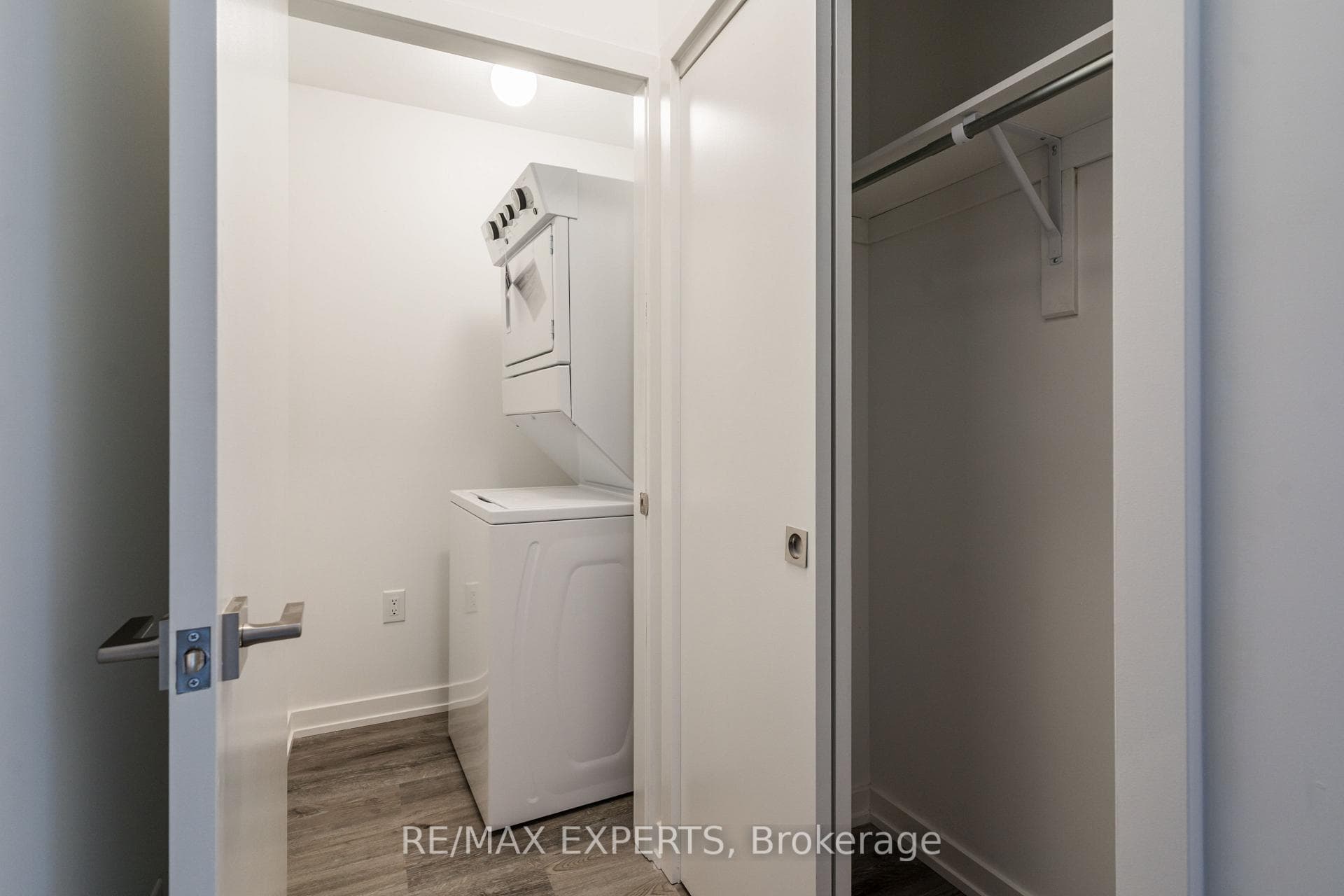 430 ESSA Road Unit 319 photo 6