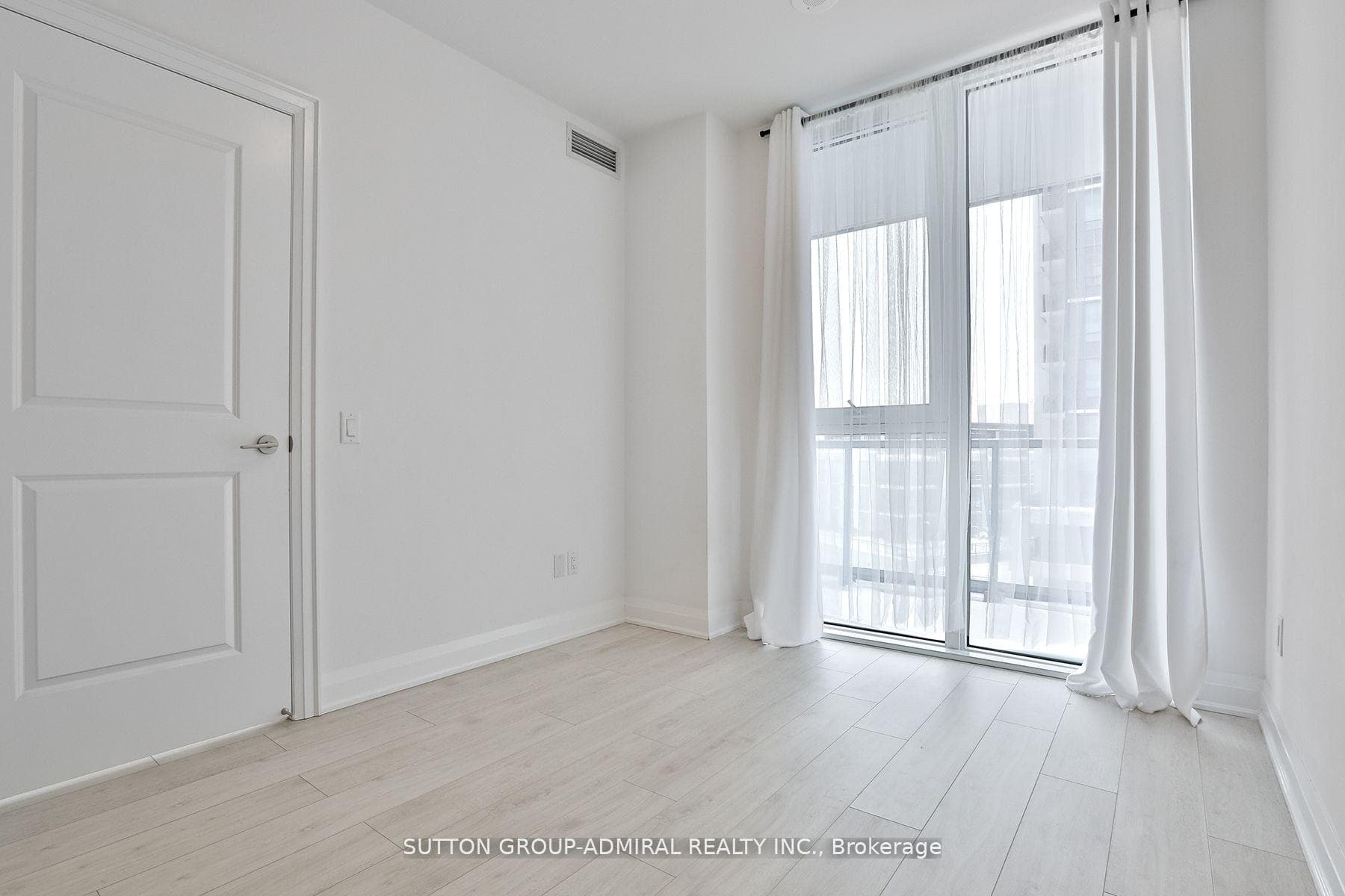 20 Gatineau Drive Unit 412E photo 16