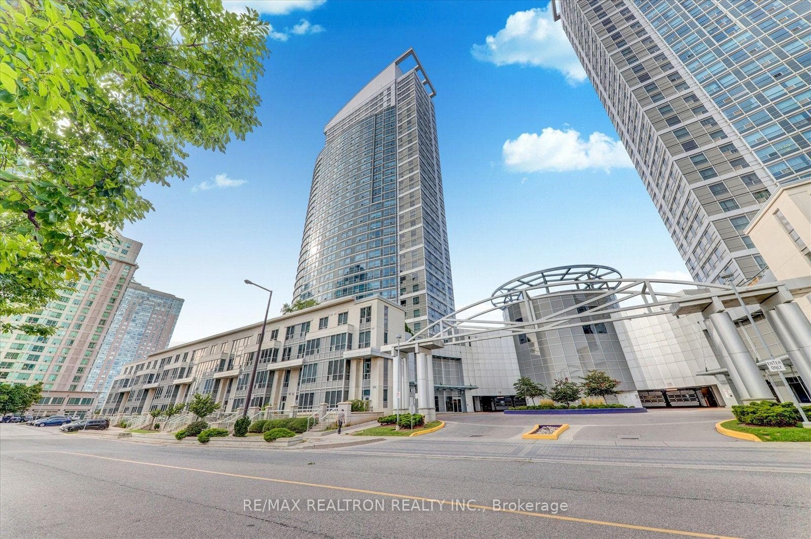 36 Lee Centre Drive Unit 3111 photo 3