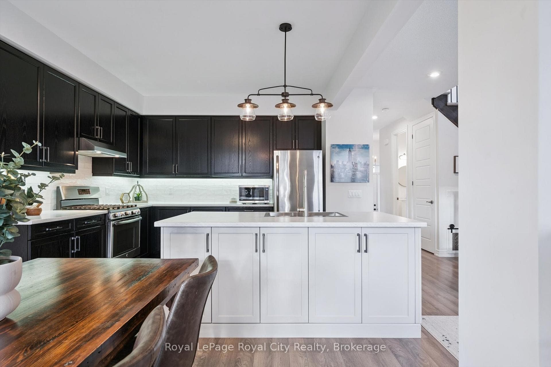 98 Kay Crescent photo 13