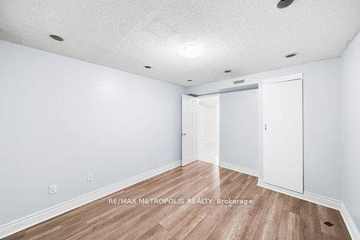 60 Cranberry Crescent Unit BSMT photo 11