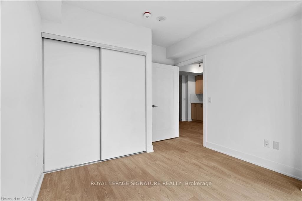 2545 Simcoe Street Unit 2621 photo 12