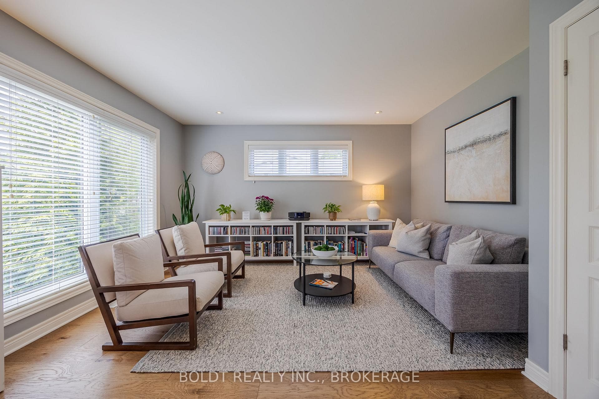 12 Northglen Avenue photo 8
