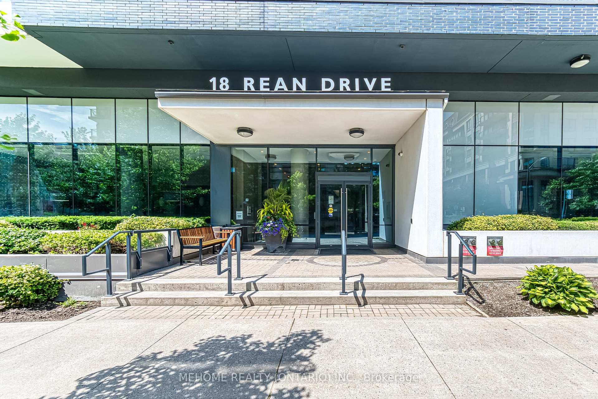 18 Rean Drive Unit 202 photo 3