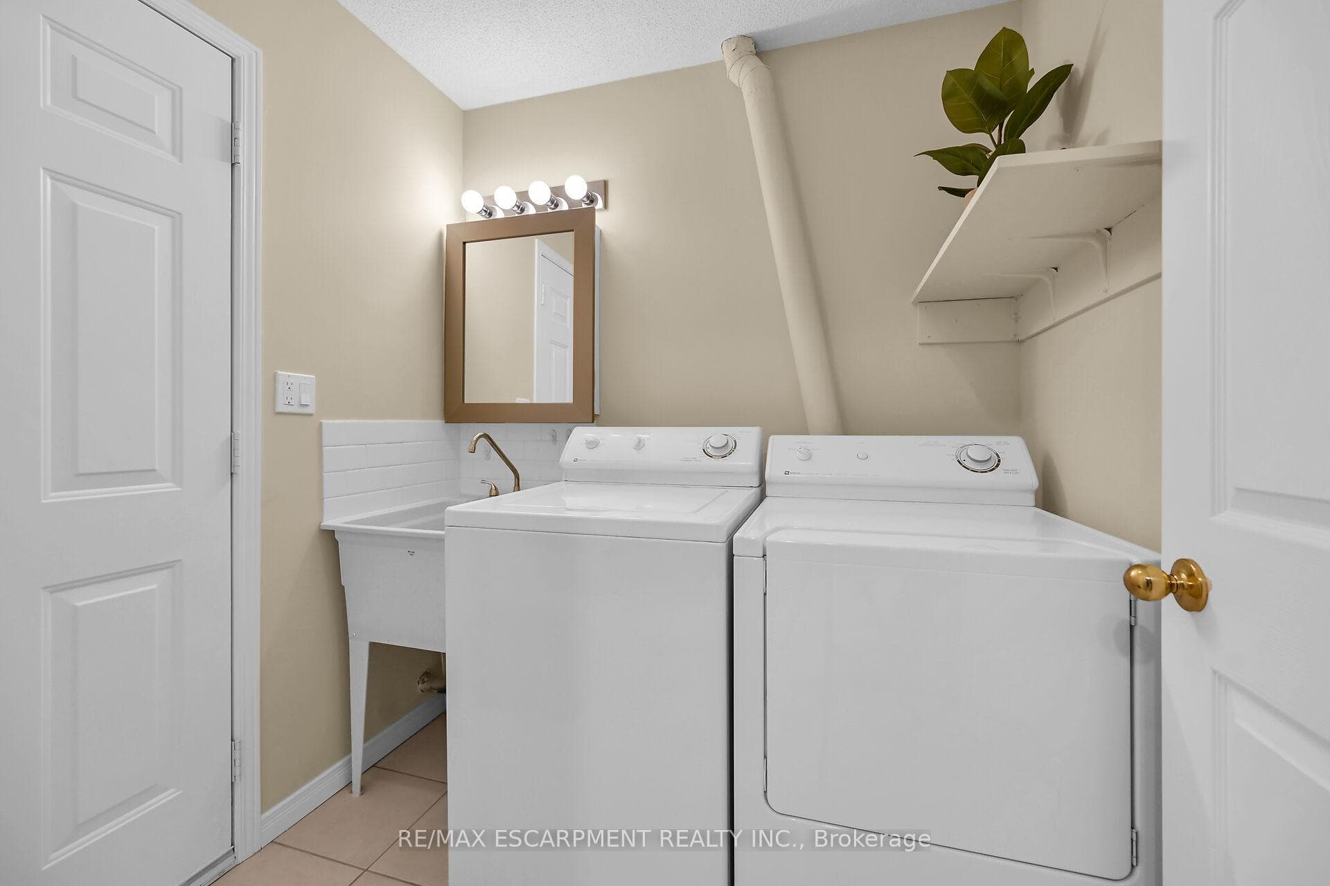 60 Rice Avenue Unit 3 photo 31