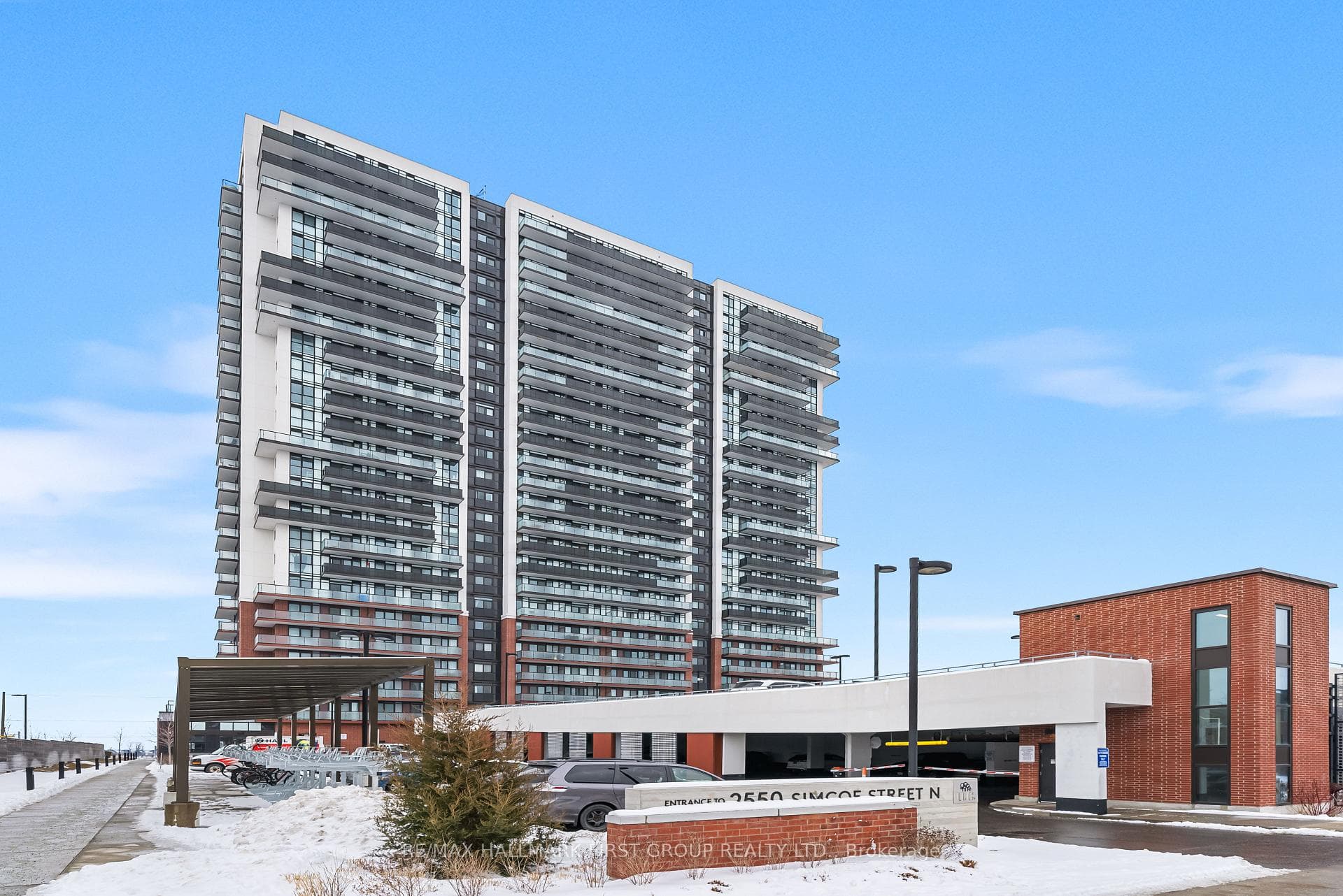 Welcome to 2550 Simcoe St N