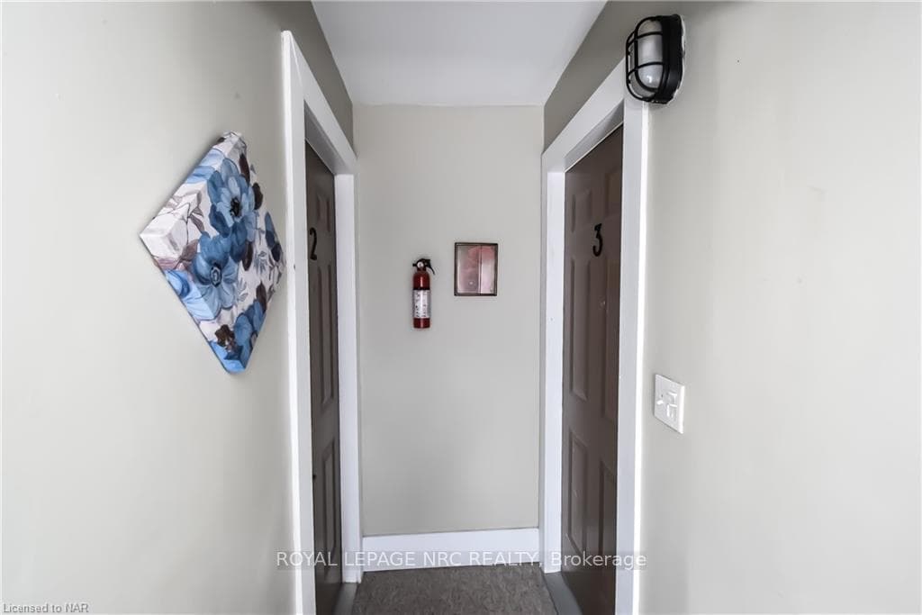 200 RUSSELL Avenue Unit 3 photo 6