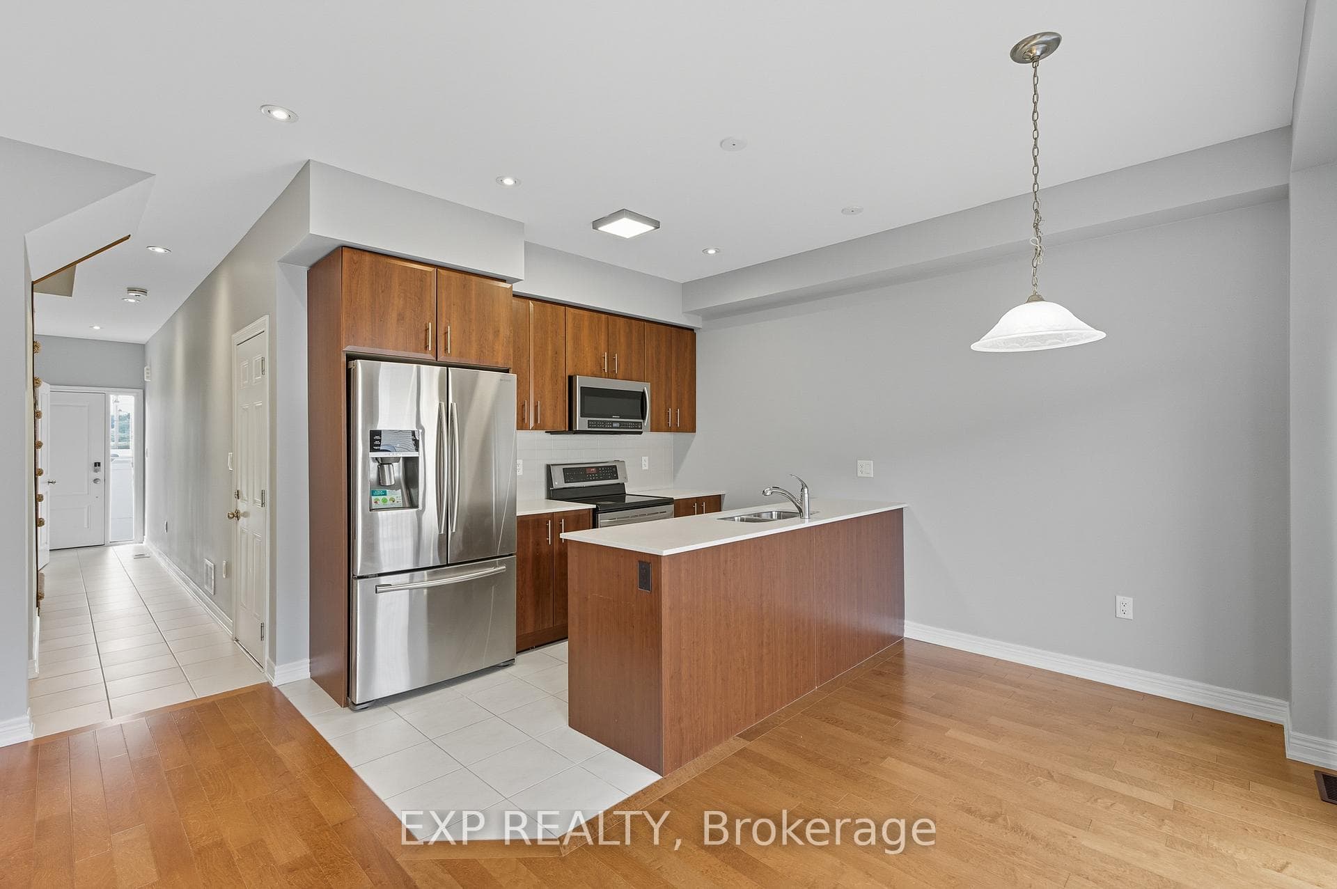 377 Glancaster Road Unit 18 photo 10