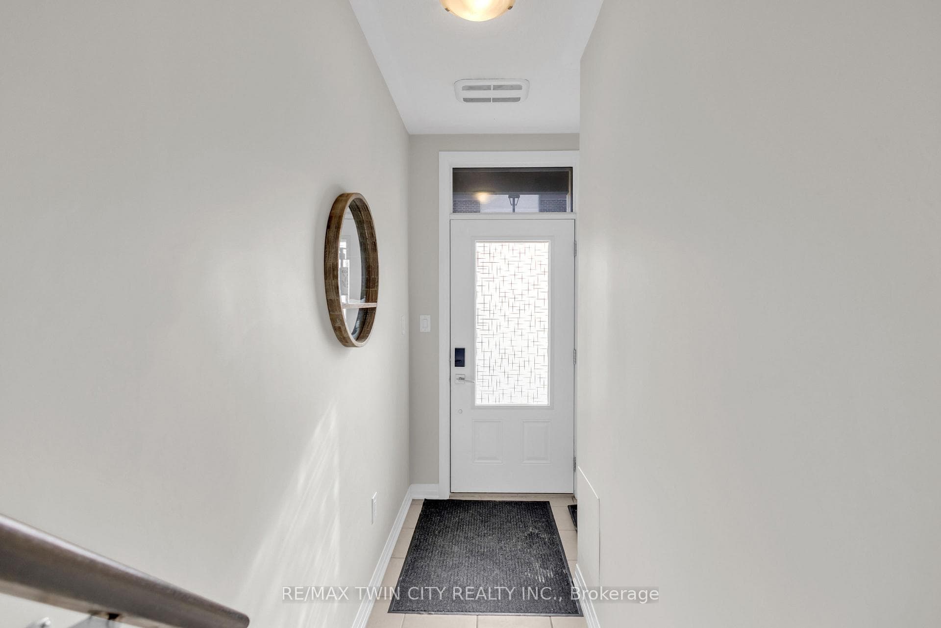 155 Thomas Slee Drive Unit 1F photo 4