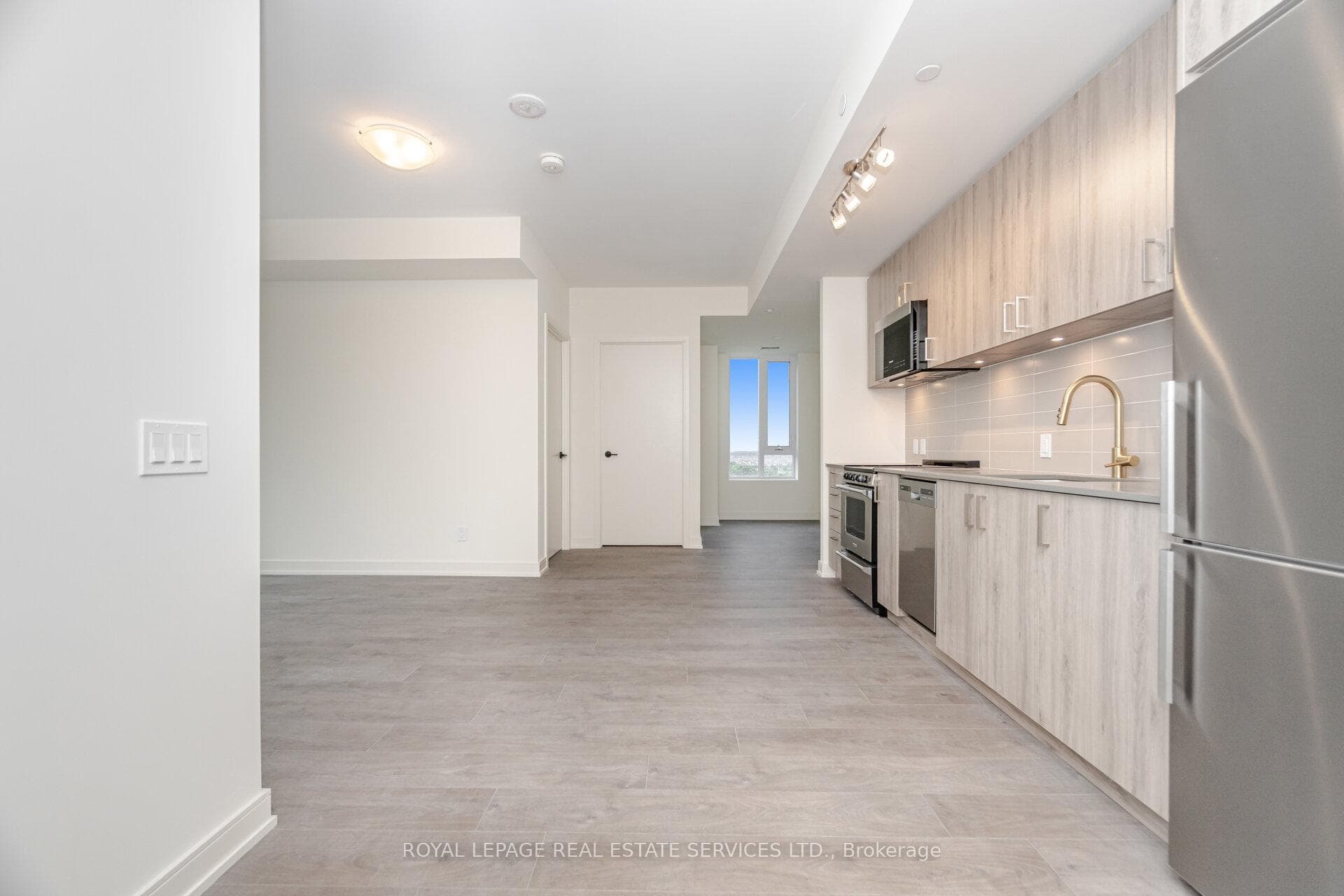 8010 Derry Road Unit 1202 photo 7