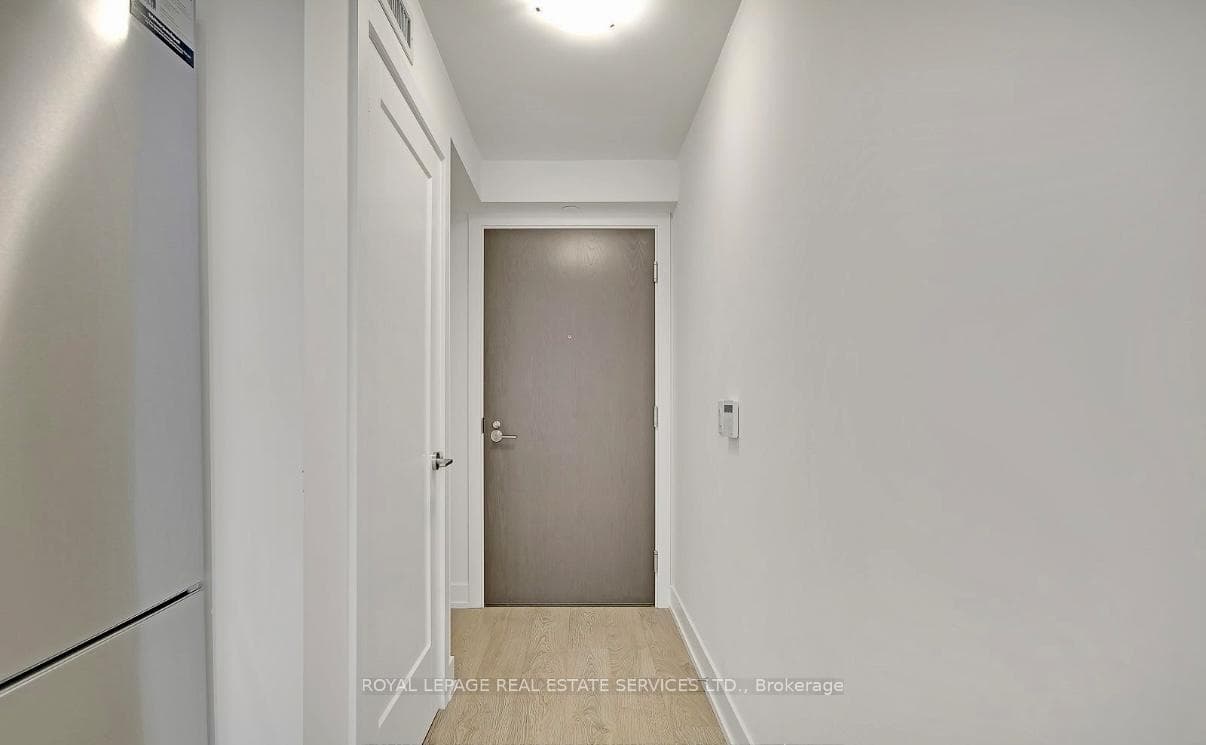 5 Mabelle Avenue Unit 2631 photo 5