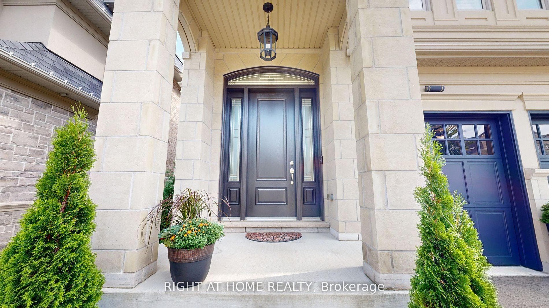 385 Tudor Avenue photo 2