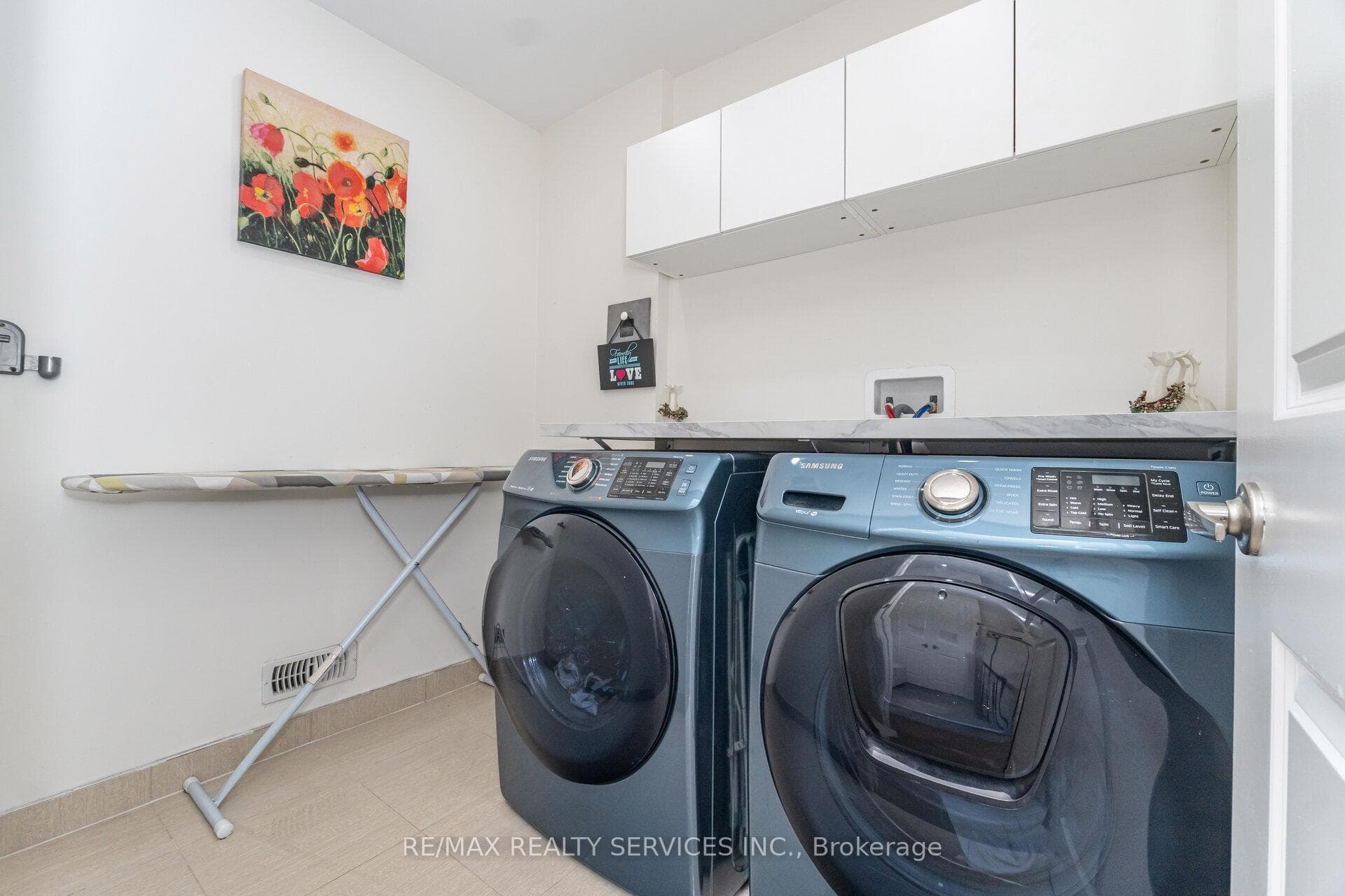 42 Meadowcreek Road photo 35