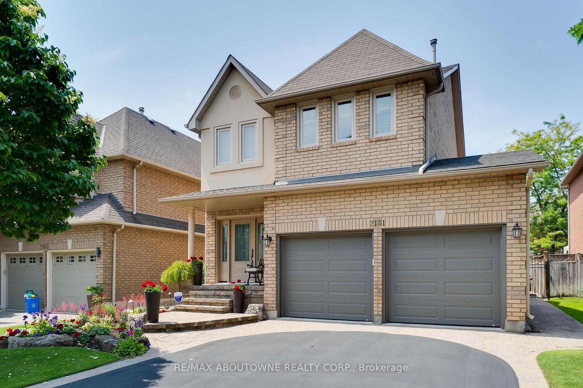 2161 Hurley Drive photo 2