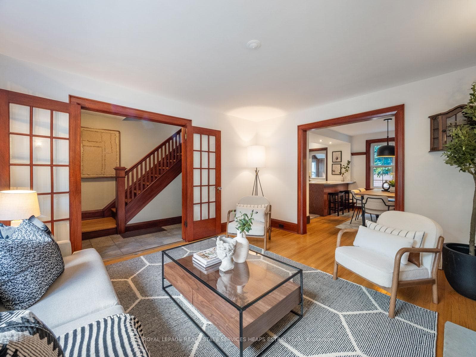 560 Hillsdale Avenue photo 8