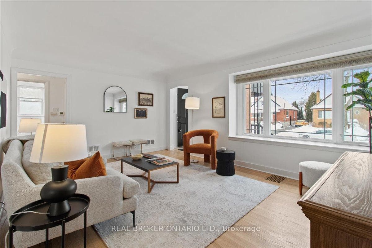 346 East 28th Street photo 4