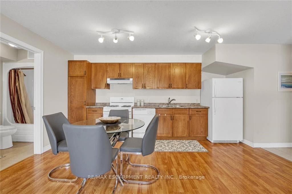 111 Smits Cove N/A Unit 203 photo 8