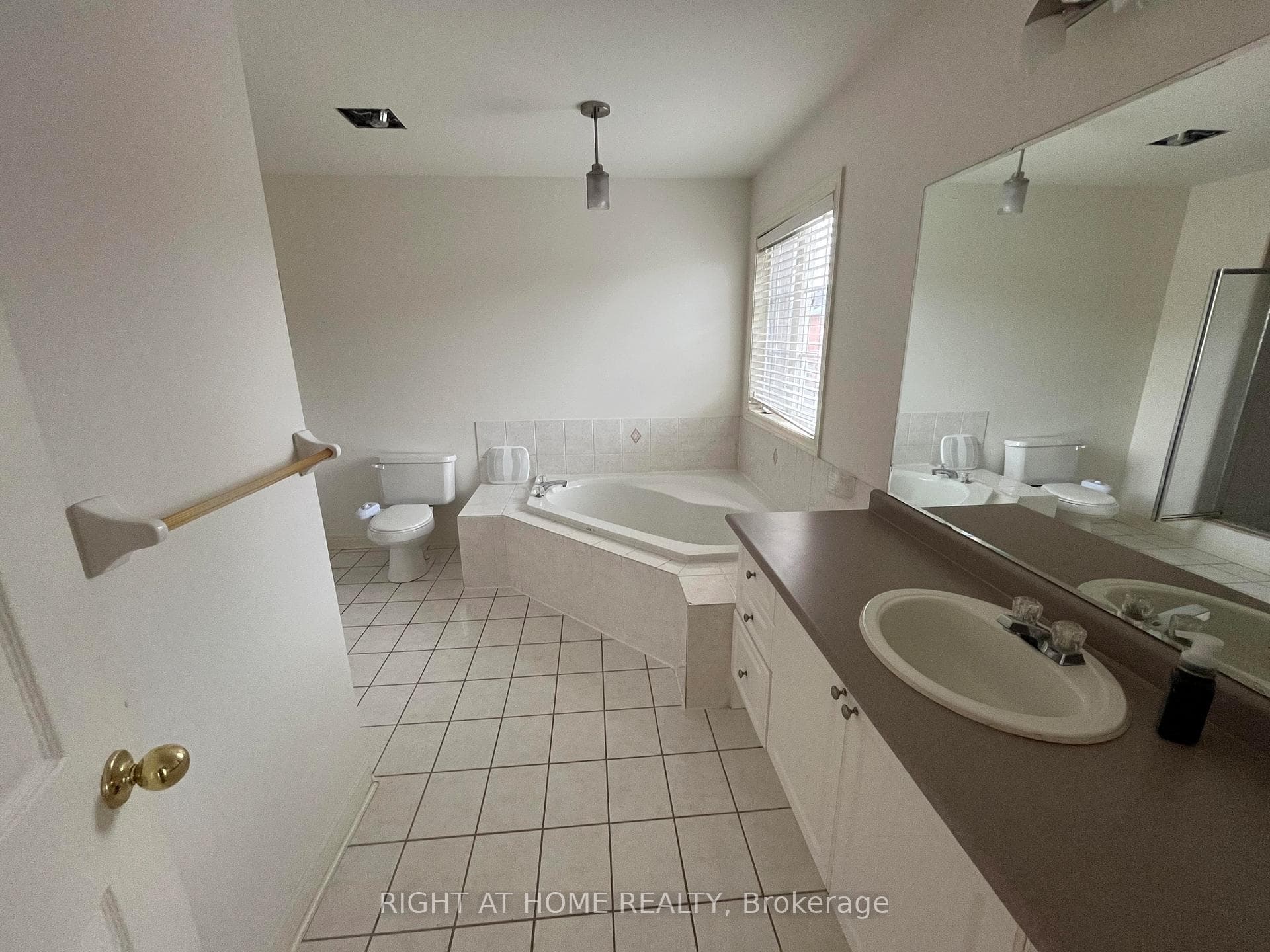 5901 Bermuda Drive Unit Upper photo 13