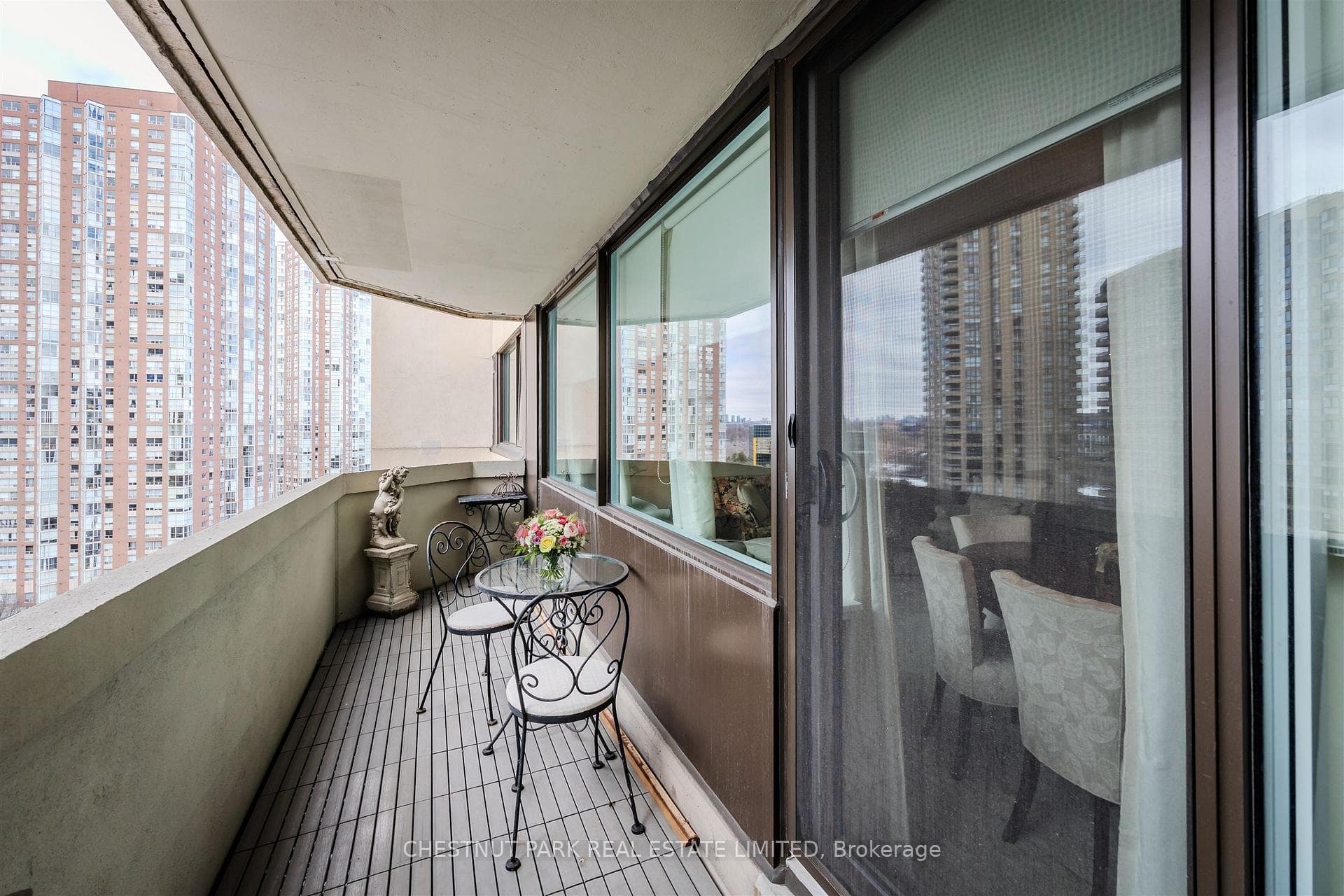75 Wynford Heights Crescent Unit 1501 photo 26