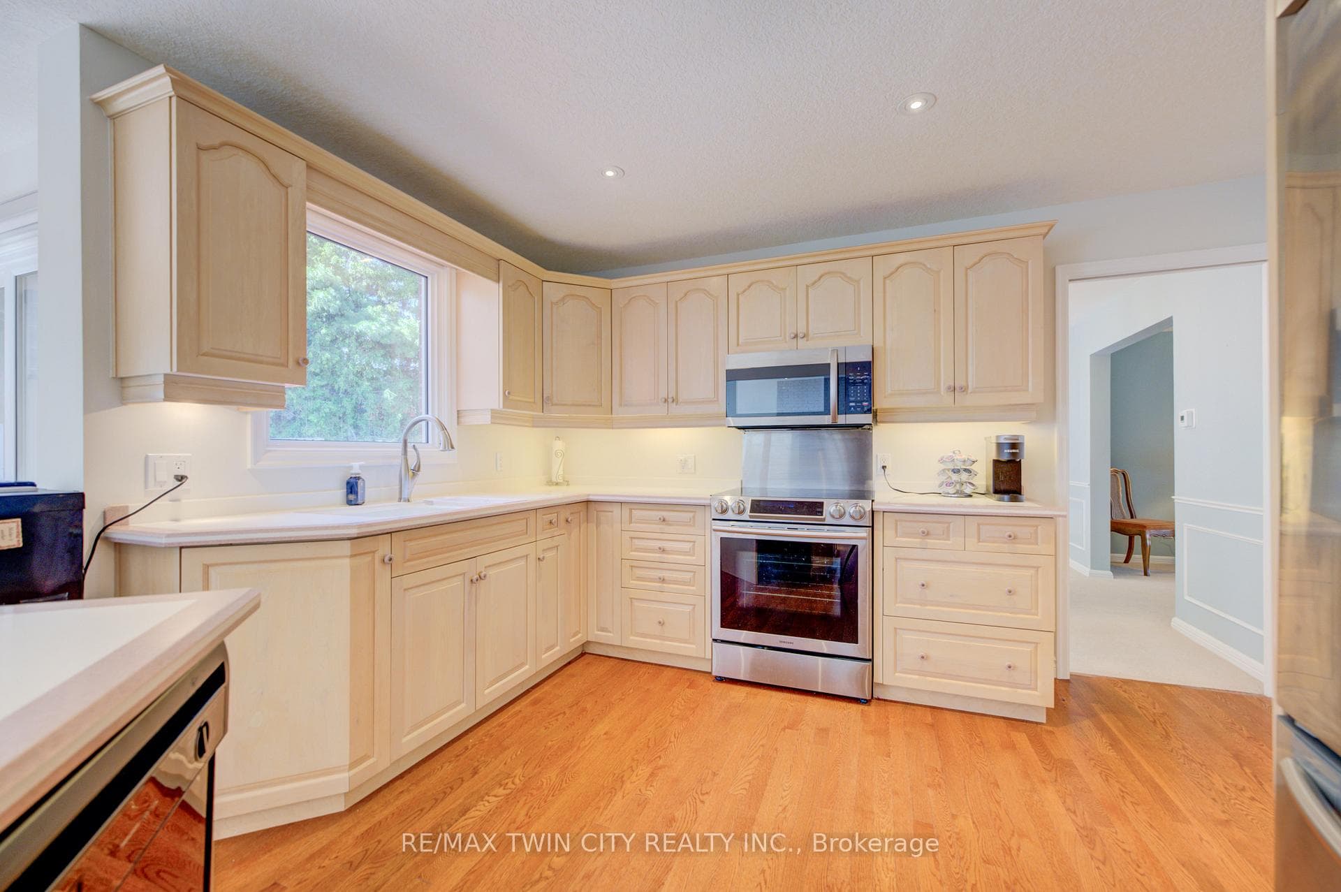 54 Stonegate Drive photo 15