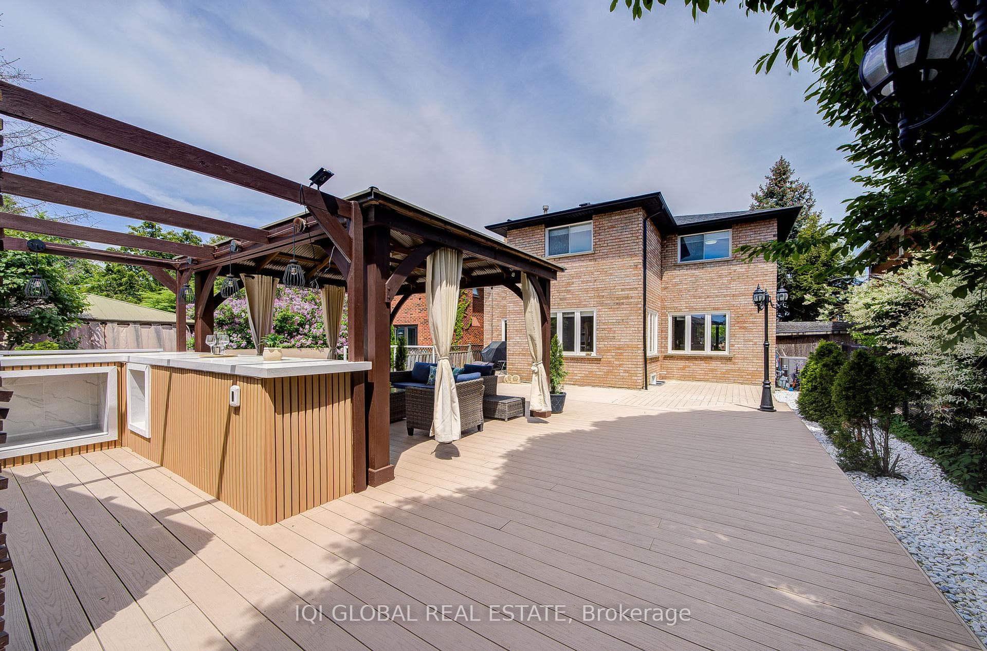 235 Belview Avenue photo 46