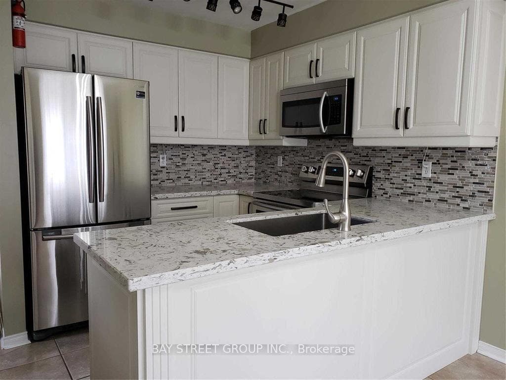 5055 Heatherleigh Avenue Unit 40 photo 9