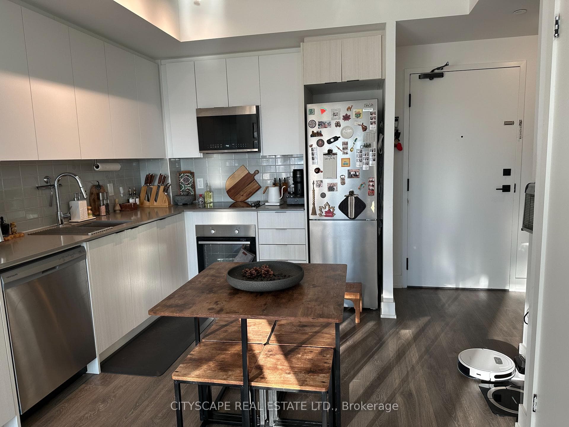 2489 Taunton Road photo 6