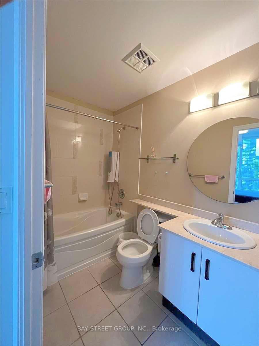 16 Yonge Street Unit 3706 photo 7