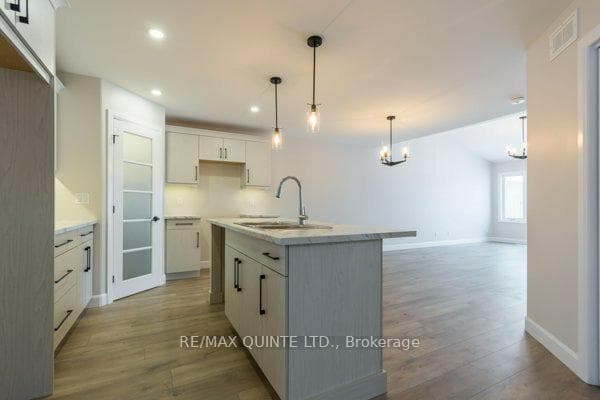 63 Sandhu Crescent photo 3