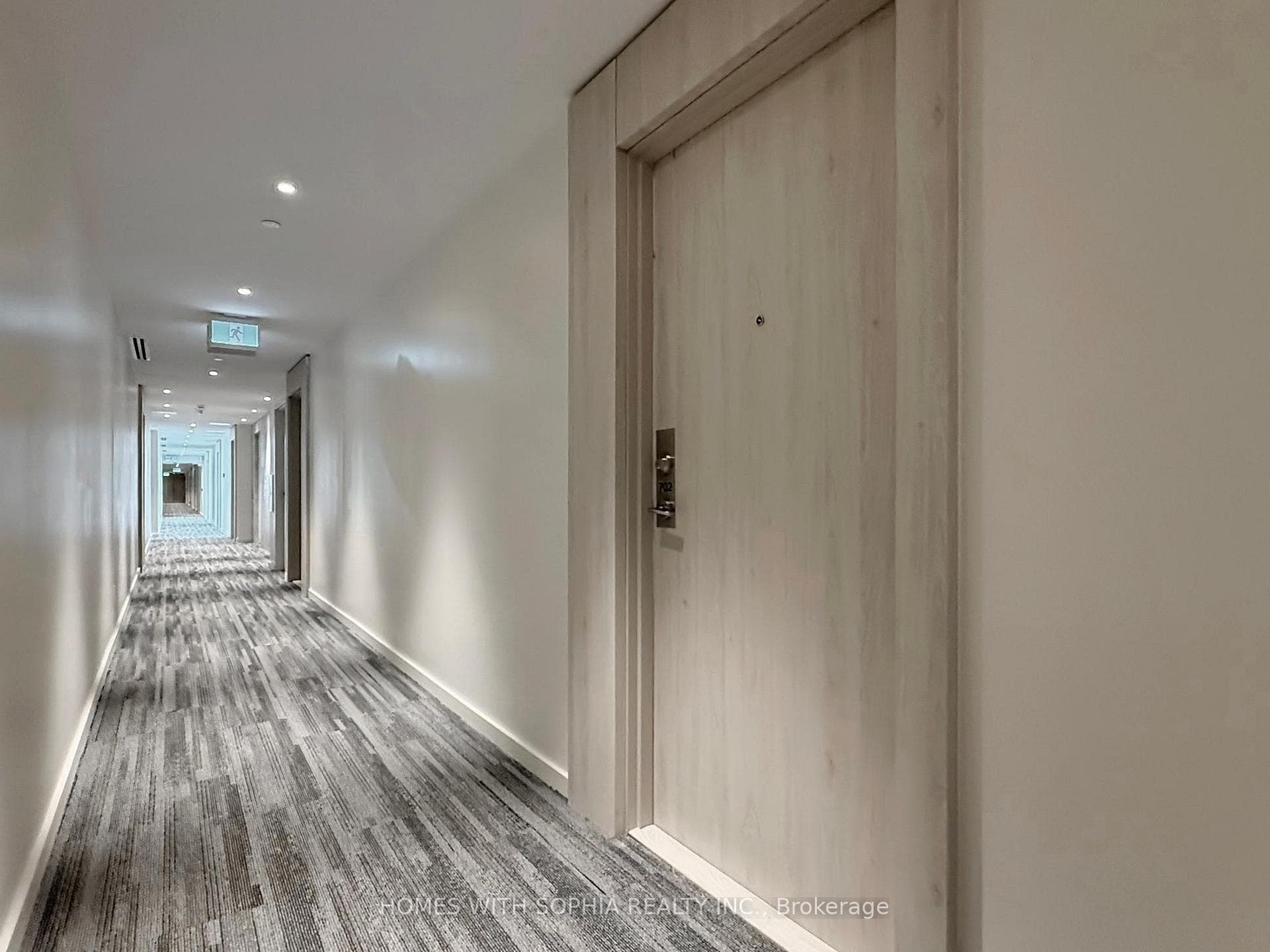 7th floor Hallway