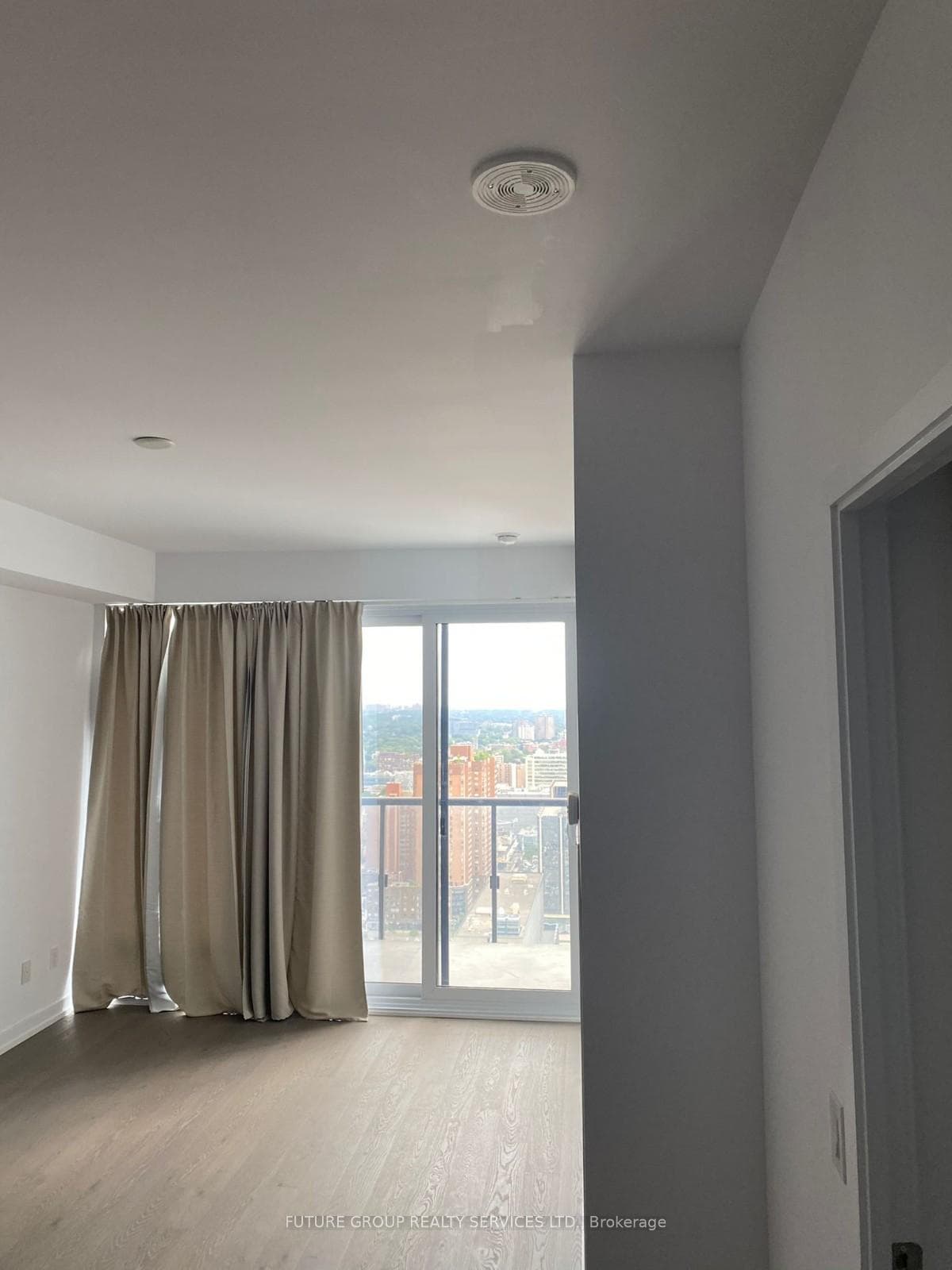 488 University Avenue Unit 2406 photo 11