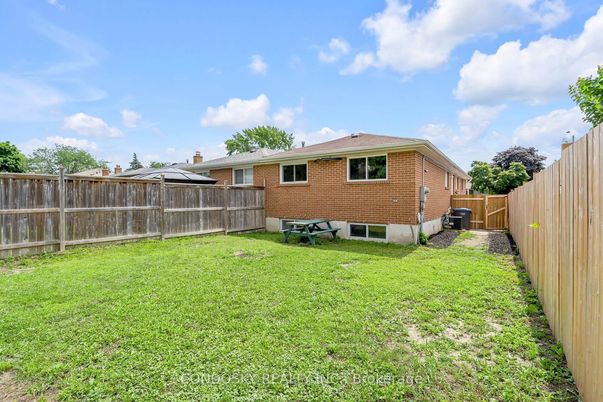 303 Thrace Avenue photo 36