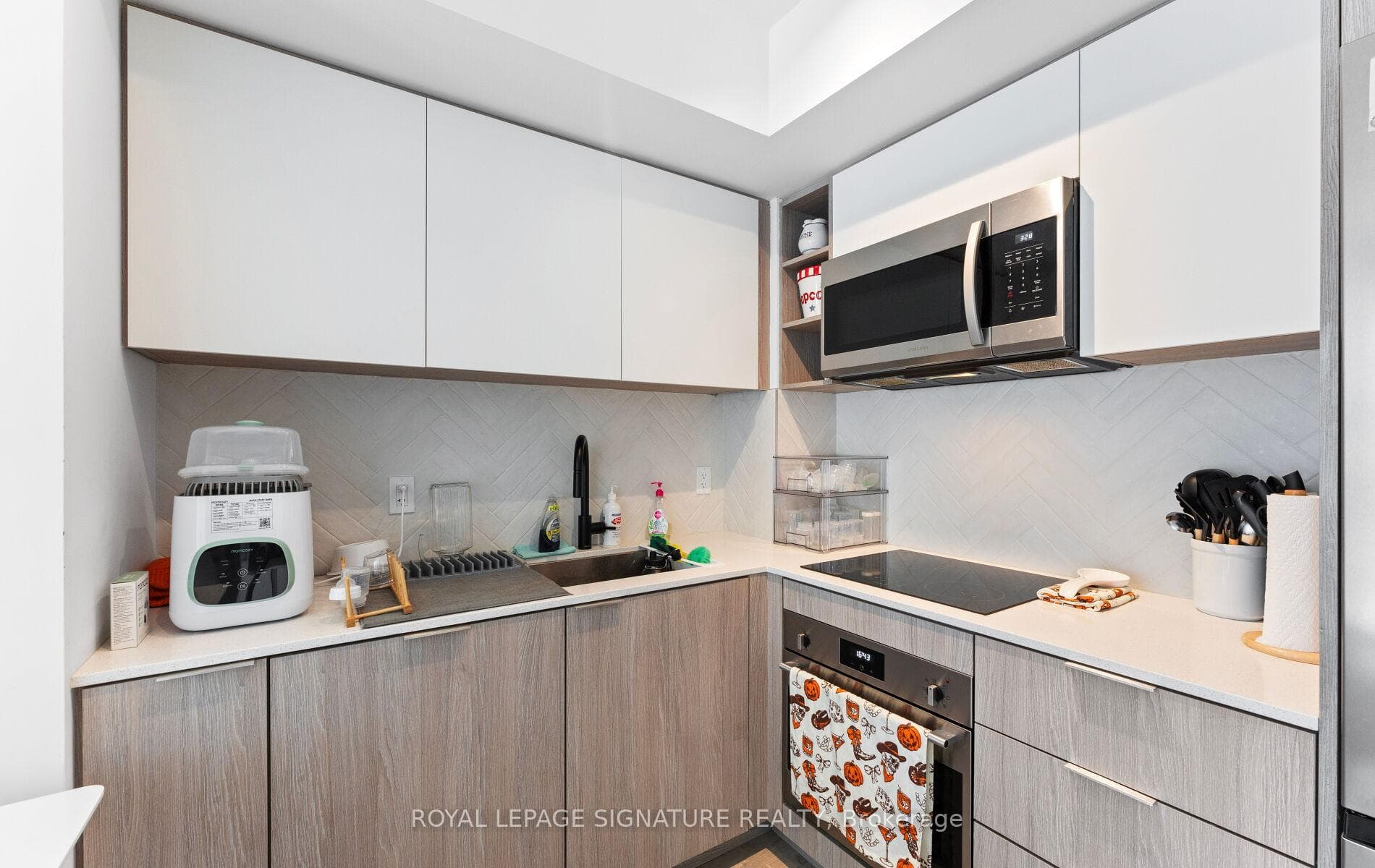 36 Zorra Street Unit 408 photo 21