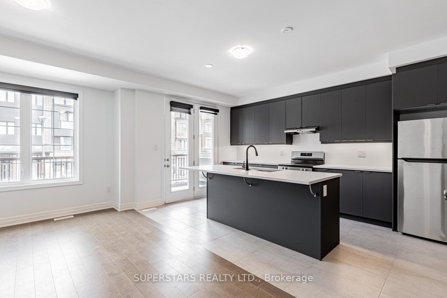 19 Avani Avenue photo 14