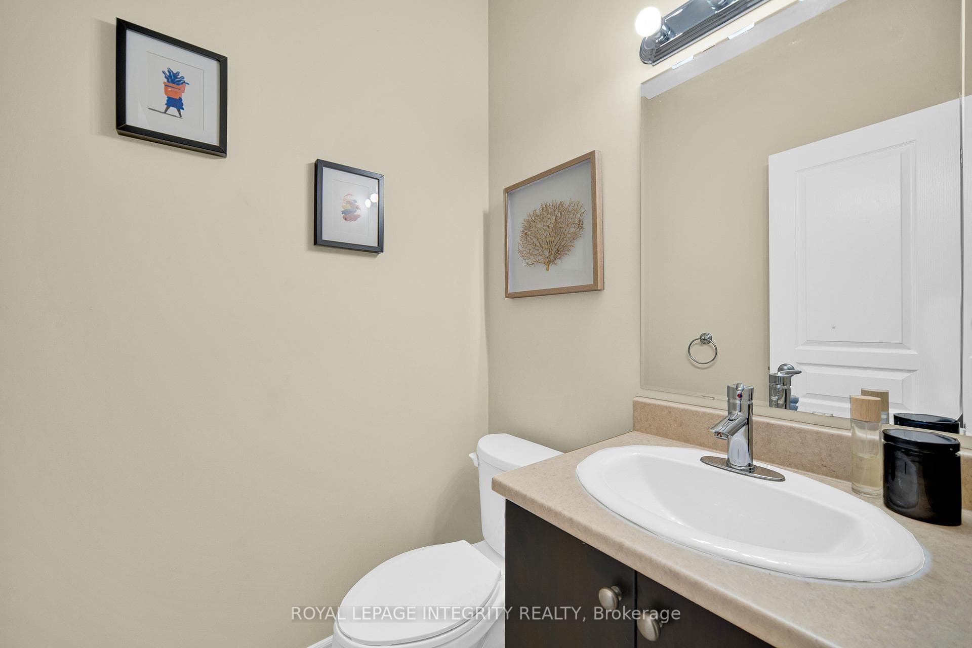 Powder room