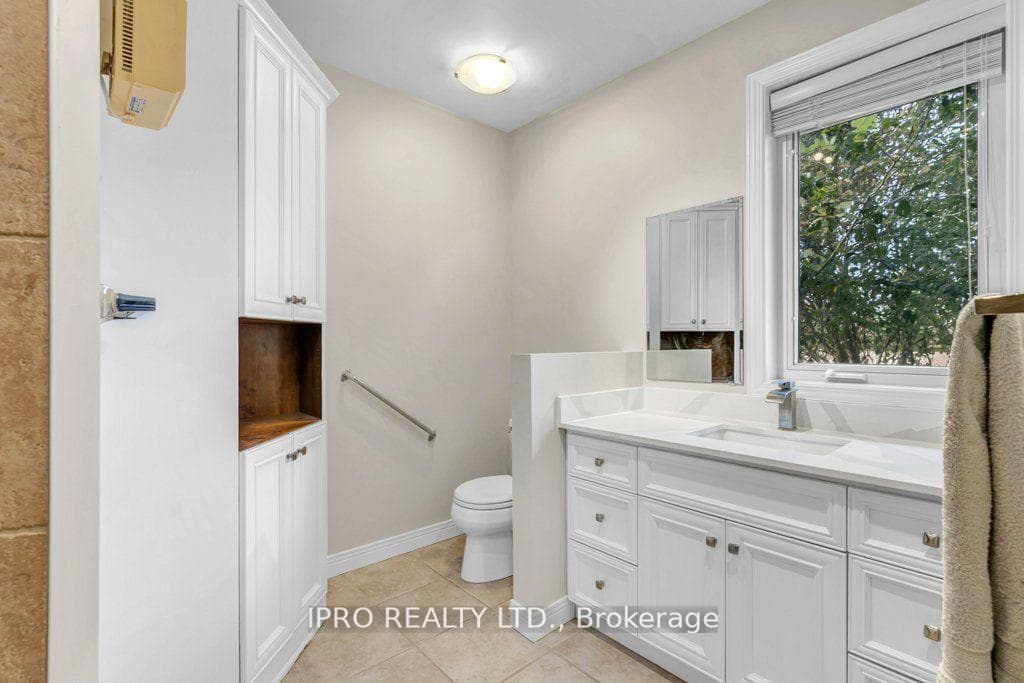 7676 Leslie Road photo 18