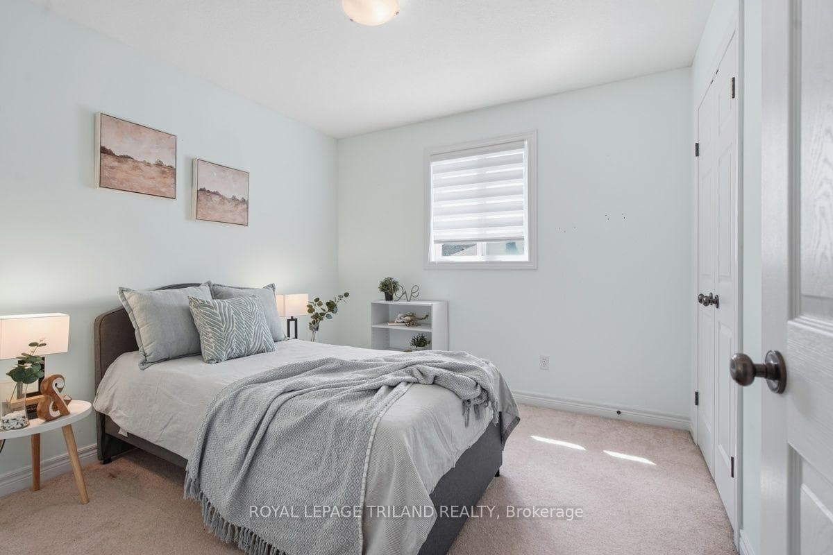 713 Thistlewood Drive photo 25