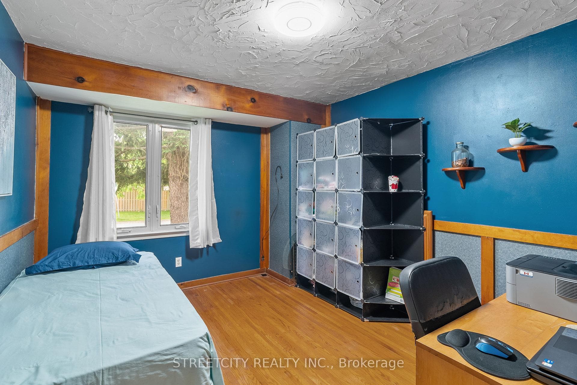 937 Luxton Drive photo 22